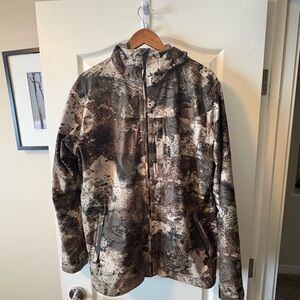 Cabela's Gore-Tex Men's Multi-Tone Camouflage Performance Jacket